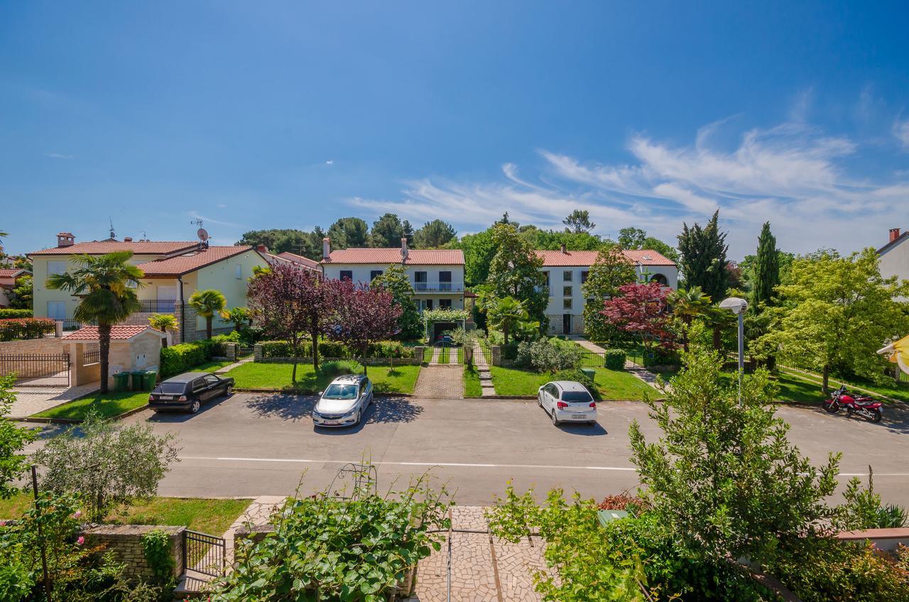 Apartments Milan Poreč Exterior foto